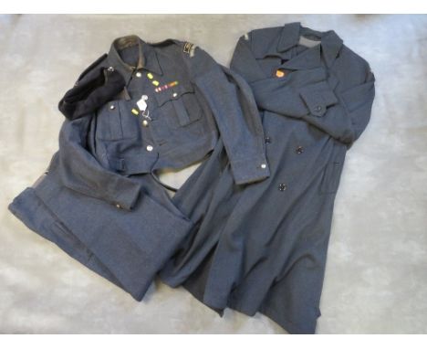 ROYAL OBSERVER CORP BLOUSE, with 'Seaborne' shoulder title, dated 1950, with beret and trousers, along with overcoat