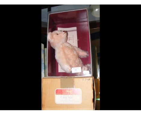 A boxed collectable Steiff Bear 'Margarete' - with Certificate - 24cm high 