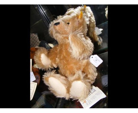 A collectable Steiff Bear 'Mr Cinnamon' - with growler 