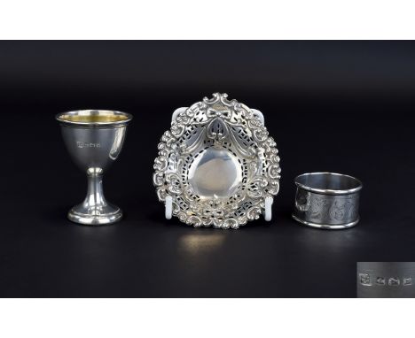A Small Collection of Vintage and Antique Silver Items ( 4 ) Items In Total. Comprises 1/ Small Ornate Silver - Open Worked B