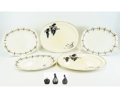 Jesse Tait Midwinter Four Piece Cruet Set Black and white onion shaped cruet set together withMidwinter 'Wild Geese' Two Larg