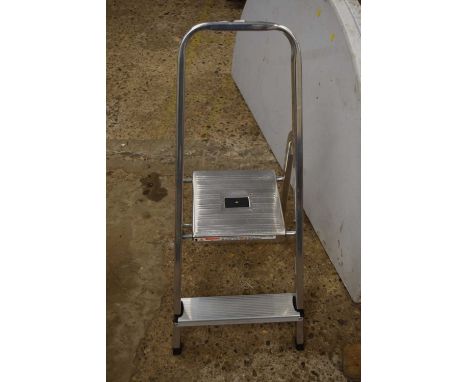 Metal step ladder