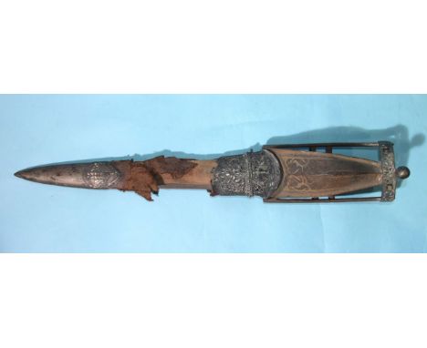 An antique Indian hooded Tanjore (Katar), having a double-sided 32cm blade and iron frame with knuckle guard embellished with