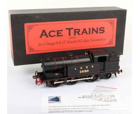 ACE Trains E/11 0 gauge Gresley N2 class 0-6-2 LNER tank engine, locomotive No.2690 in LNER black lined livery, electric 0-24