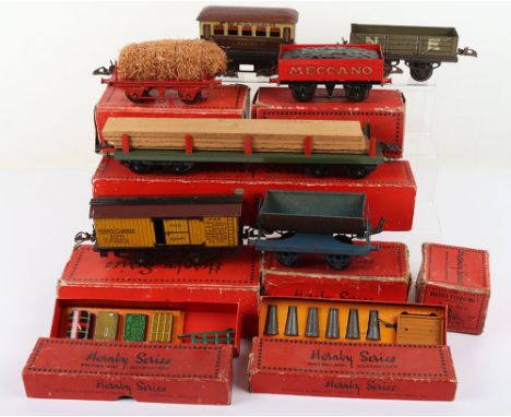 Hornby Series 0 Gauge accessories and rolling stock, boxed Accessories No.1 luggage with truck (truck with loss), No.2 Milk c
