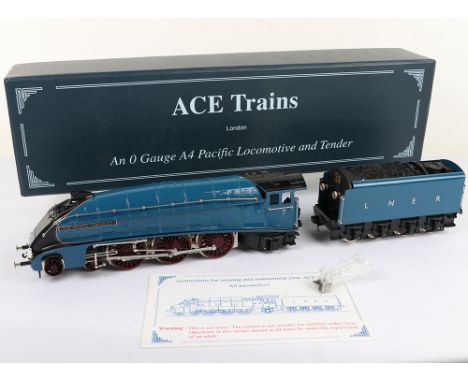ACE Trains E/4 0 gauge 4-6-2 A4 class ‘Sir Nigel Gresley’ locomotive and tender, post-war locomotive No.7 and tender in LNER 