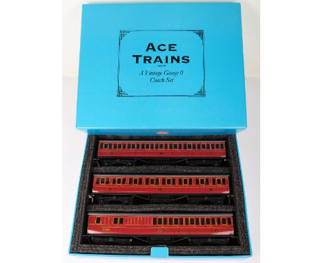 ACE Trains 0 gauge NZR C/1 three coach set, 1st class coach, 2nd class coach and 2nd/brake,  maroon livery, excellent conditi