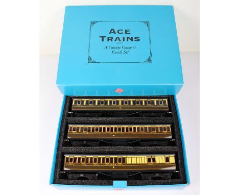 ACE Trains 0 gauge GWR C/1 three coach set, 1st class coach, 3rd class coach and 3rd/brake,  chocolate and cream livery, exce