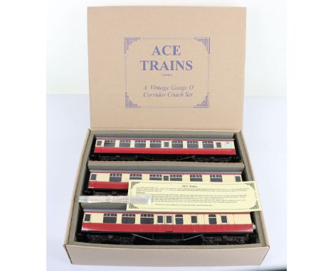 ACE Trains 0 gauge BR C/5 three coach set A, mark 1 coaches, E5029 2nd class, E13030 1st corridor and E35260 2nd/brake, all i