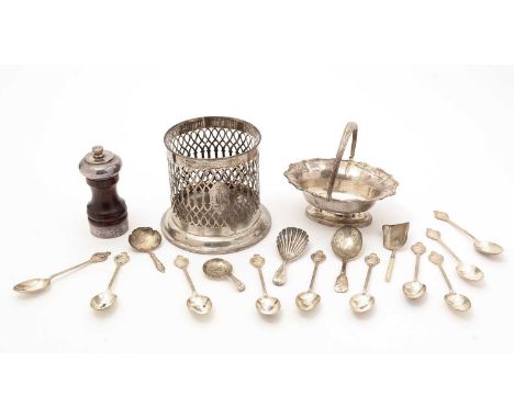 Small silver to include: an Edwardian silver pierced coaster, with inset wooden base, monogrammed, by Mappin &amp; Webb, Lond