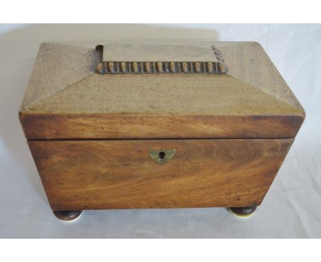 Small Georgian mahogany tea caddy (piece missing from top)