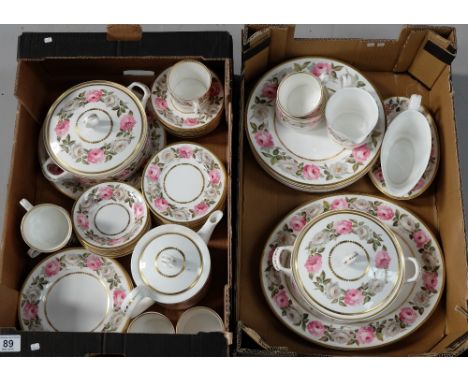 A collection Royal Worcester Royal Garden dinner & tea ware ( 2 trays approx 60 items) 
