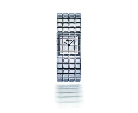 CHOPARD. MONTRE BRACELET DE DAME EN ACIER MOUVEMENT QUARTZCHOPARD. A LADY'S STAINLESS STEEL QUARTZ BRACELET WATCHModel: Ice C