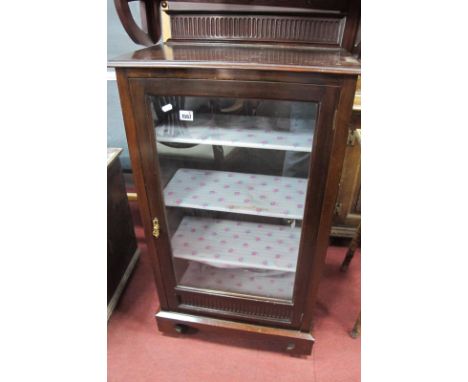 Edwardian Mahogany Display Cabinet, with knulled low back and lower panel to glazed door, on bracket feet, 56cm wide.