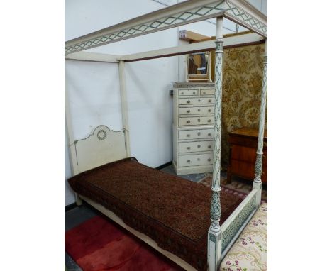 A VINTAGE FLORAL CHINTZ PAINTED GREY SINGLE BEDROOM SUITE, COMPRISING: FOUR POSTER BED, DRESSING TABLE MIRROR AND CHEST ON CH