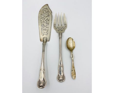 Victorian silver fish servers hallmarked London 1862, 310g; together with a hallmarked silver hook handle honey spoon, 29g. E