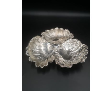 French silver scalloped shell dish, marked to base Fouquet-Gueudet Orfevre, 21cms, 226gms. Estimate: £85-120