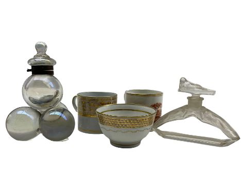 Early 19th century Spode tea bowl, two coffee cans, glass inkwell and a glass scent flask with figural cover (5)