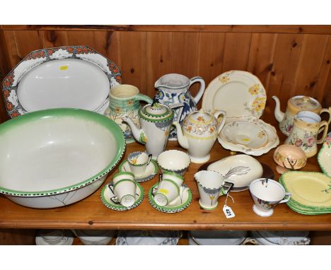 A GROUP OF CERAMICS, to include a fourteen piece Art Deco Burleigh coffee set with matching wash basin in Dawn pattern no 476