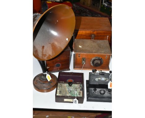 A GROUP OF VINTAGE RADIOS, HORN AND EMPTY BOXES, to include a BBC crystal set marked 'P.O. No 410' and 'B504', with green and