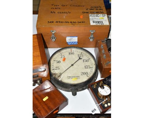 FIVE PRESSURE GAUGE INSTRUMENTS, comprising a 1951 fixed frequency vibration galvanometer No.85761, a self-contained Wheatsto