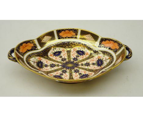 Royal Crown Derby Imari pattern twin handled serving dish, c1929, L27.5cm    Condition Report  Light scratches to interior. O