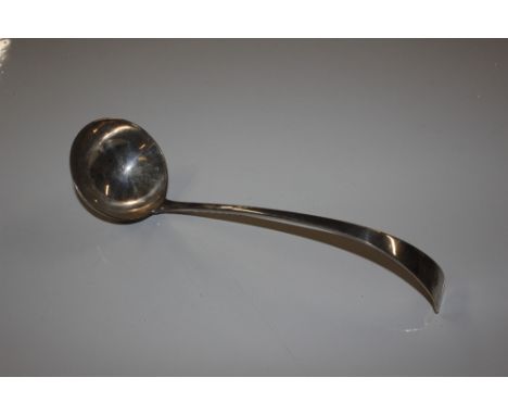 A silver ladle, London 1907, approx. 292gms&nbsp;