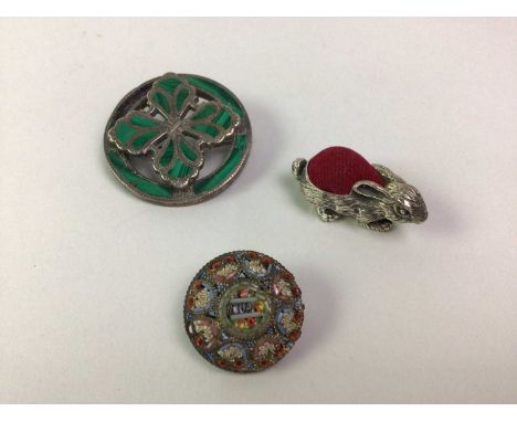 CONTEMPORARY NOVELTY SILVER MINIATURE PIN CUSHION, modelled as a rabbit, along with further jewellery, to include a white met