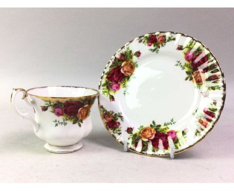ROYAL ALBERT TEA SERVICE,  OLD COUNTRY ROSES PATTERN six place setting