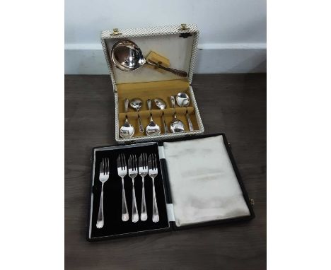 GROUP OF SILVER PLATED WARE, including a three piece tea service, a rectangular form tray, a quaich and other silver plated w