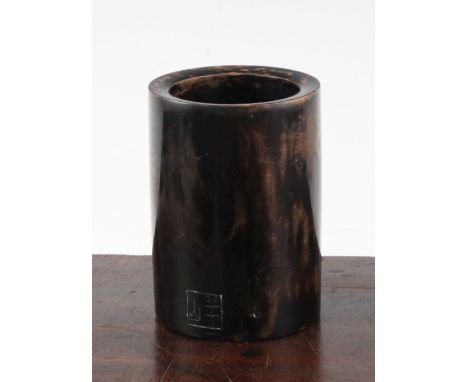 A Chinese lacquered wood brush pot, of cylindrical form, bearing the seal of Banshan, 10.5cm