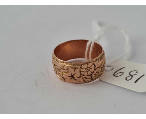 Fancy band ring 9ct size L 4.2gms