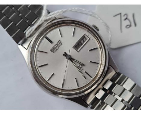 Gents Seiko Q wrist watch  with seconds sweep and date aperture WO