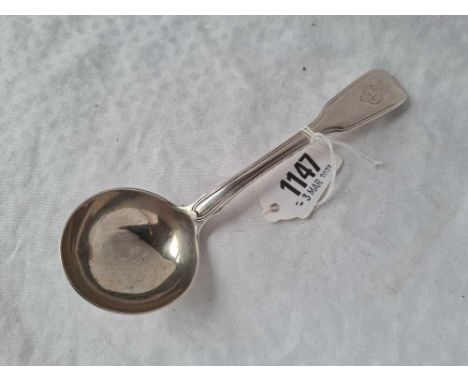 Fiddle thread sauce ladle  with crest . London 1825. by WC. 71 gms