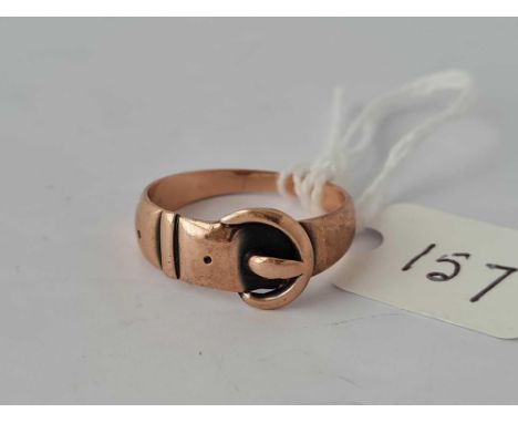 A buckle ring in 9ct size O 3.1g