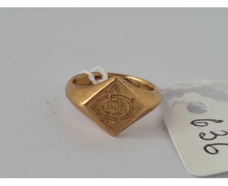LOZENGE GENTS CYGNET RING 18ct 6.1gms