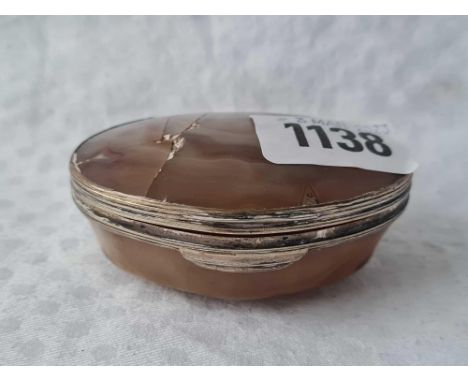 18th C agate and snuff box with silver mounts. 2.75 inch wide