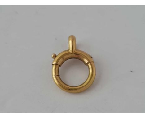 A large 18ct bolt ring 2.1g