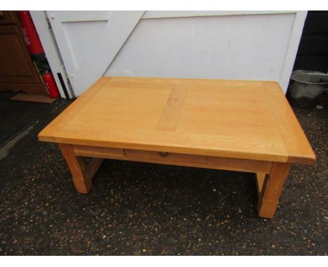 Light oak coffee table with drawer&nbsp;