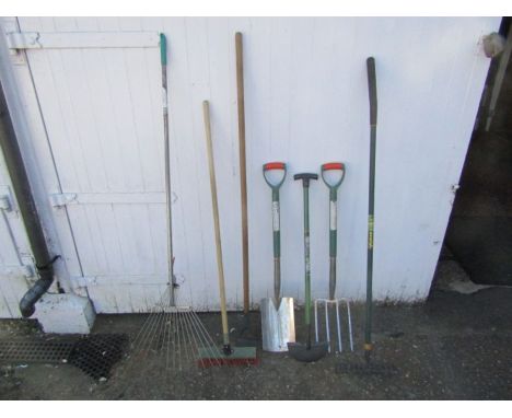 Garden tools to include fork and rake etc&nbsp;