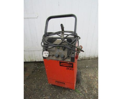 Sealey Superstart 200 heavy duty 200A engine starter/battery charger&nbsp;