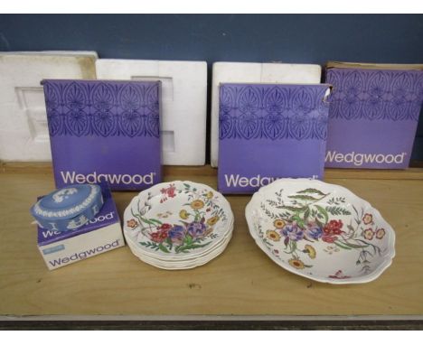 Vintage Wedgwood fruit bowl set, a boxed Jasperware sweet box and picture plates