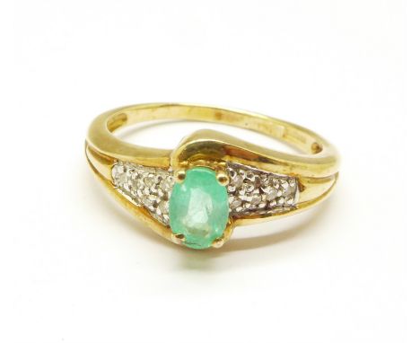 A 9ct gold, green stone and diamond ring, 2.8g, Q 