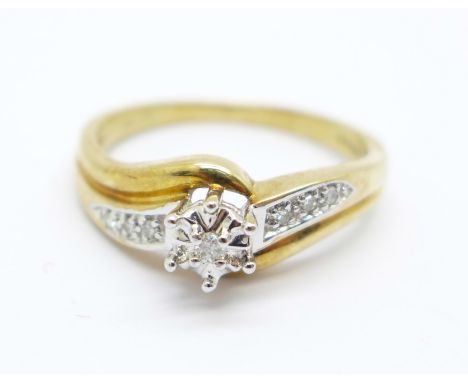 A 9ct gold and diamond ring, 3.2g, S 