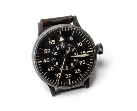 *Luftwaffe. A WWII German Pilots or Observers Air Crew Beobachtungsuhr wristwatch (or B watch) made by LACO 22 Steine circa 1