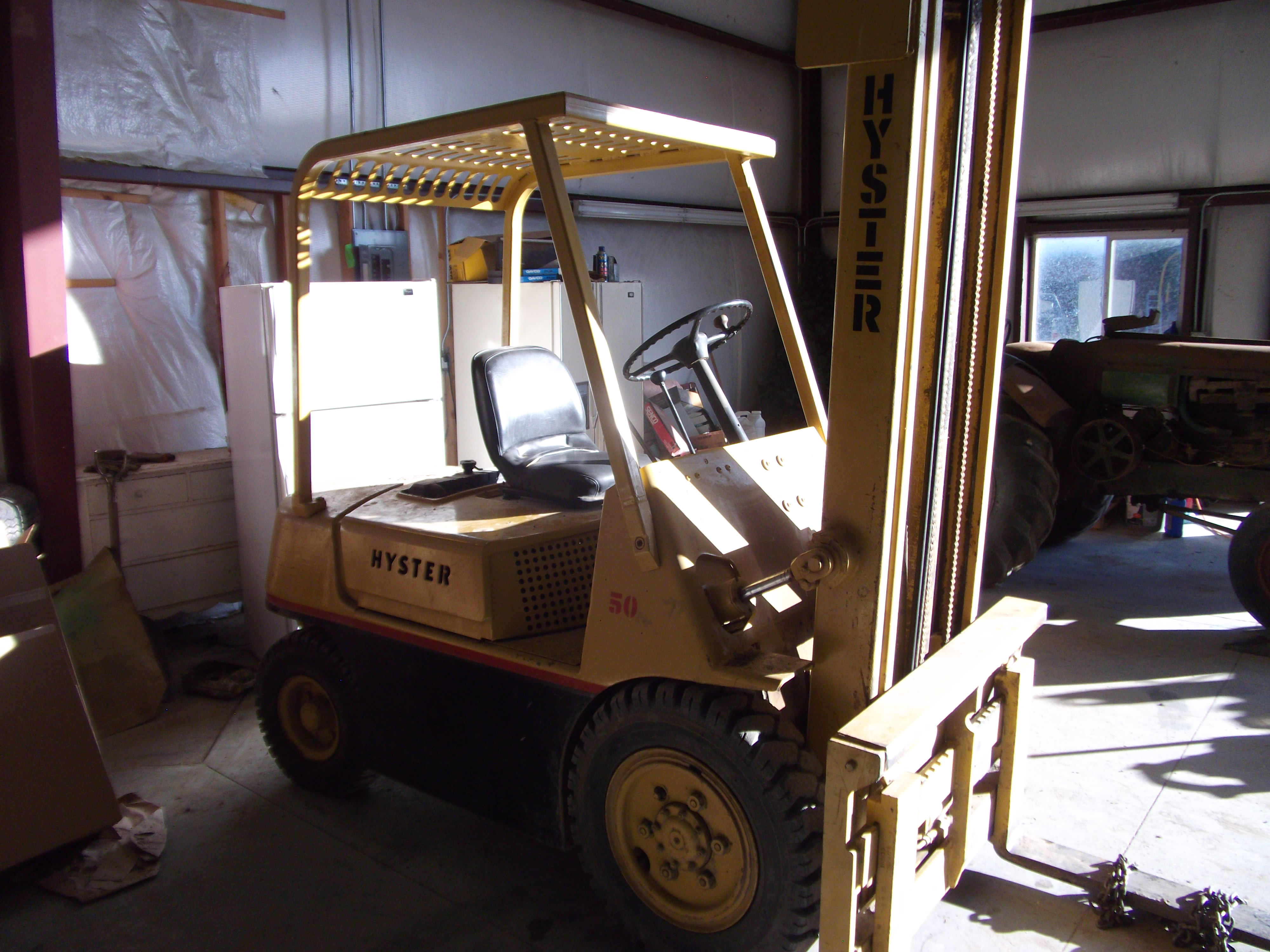 Hyster 50 forklift tilt mast