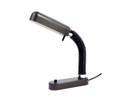 Egon Hillebrand - Hillebrand - A retro vintage 20th Century gooseneck table lamp / reading desk lamp having an oval shaped me