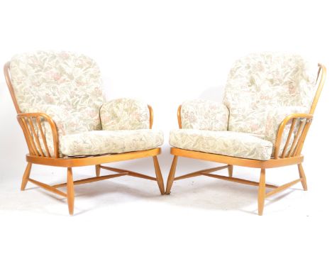 Lucian Ercolani - Ercol - Jubilee Range - A matching pair of retro vintage 20th Century English beech and elm wood spindle ba