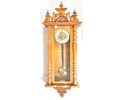 An early 20th century Vienna 8 day regulator wall clock in mahogany case being in the manner of Gustav Becker. The clock with
