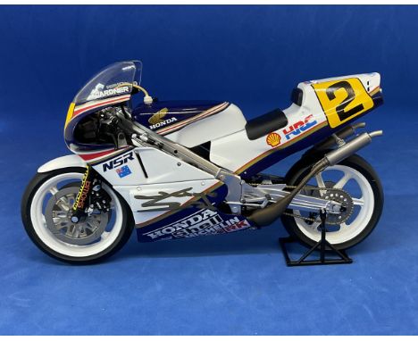 Moto GP Wayne Gardner signed limited edition 1987 Honda NSR500 World Championship Winner, Minichamps 1:12 scale model in orig